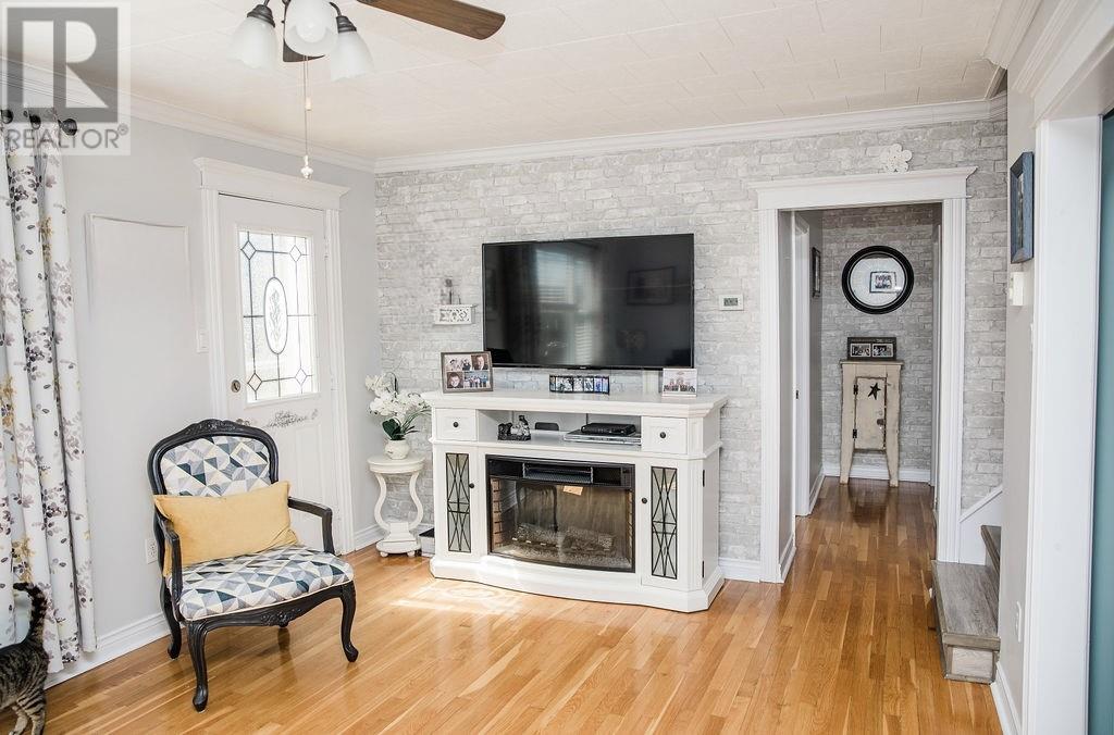 1098 Main Road - 12