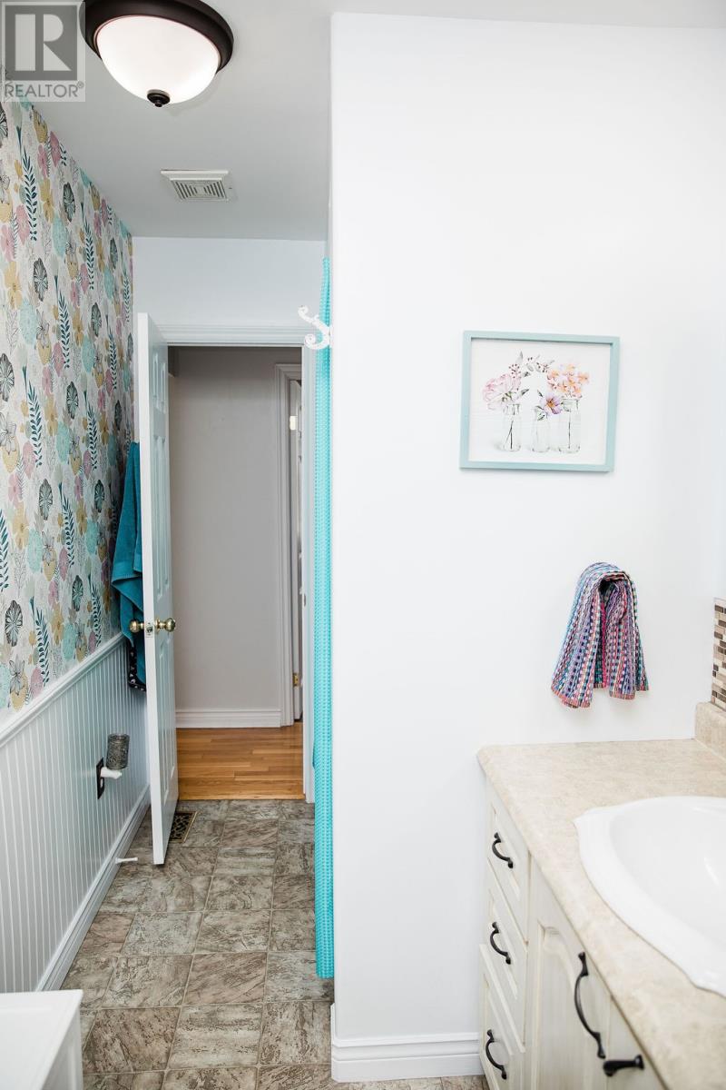 1098 Main Road - 14