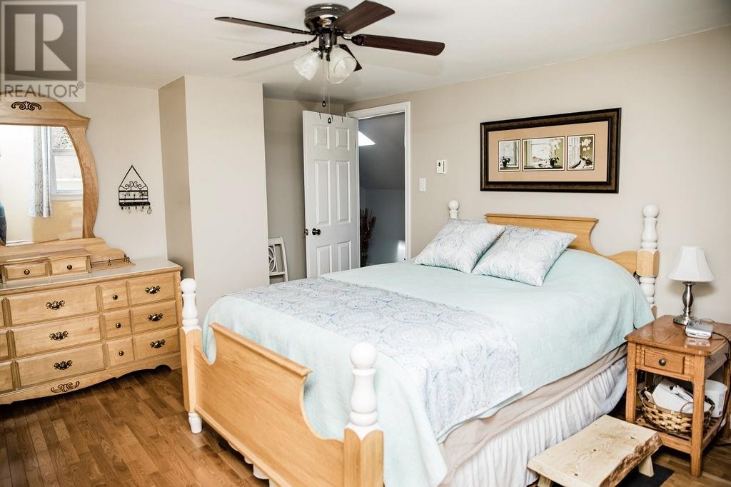 1098 Main Road - 24