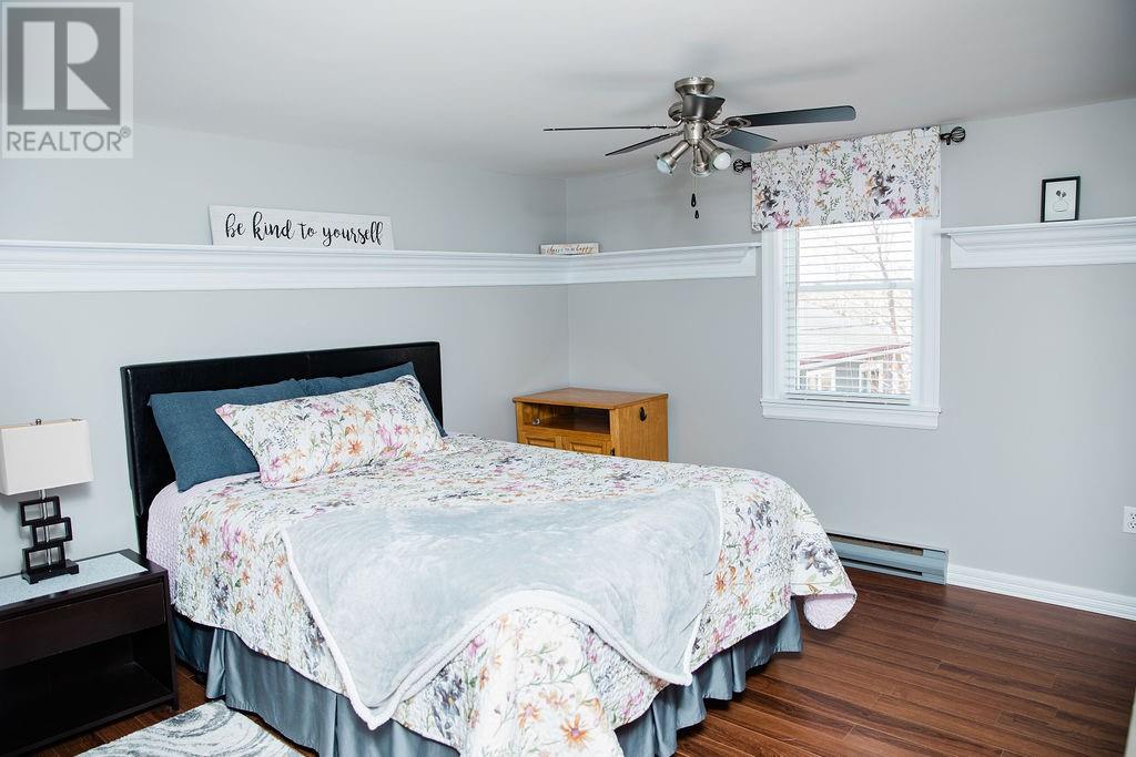 1098 Main Road - 26
