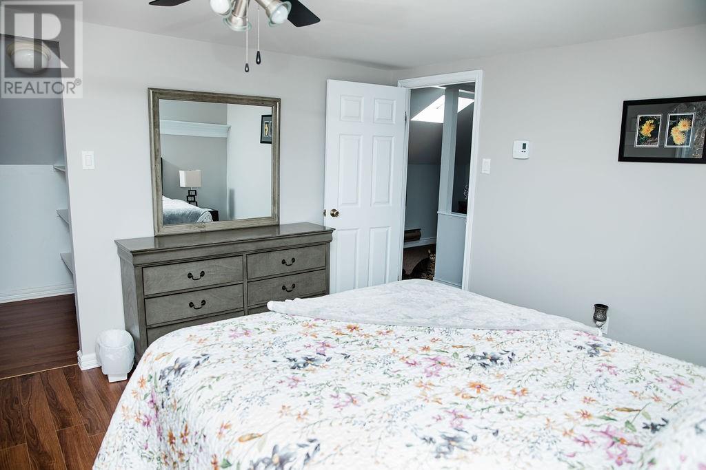 1098 Main Road - 27