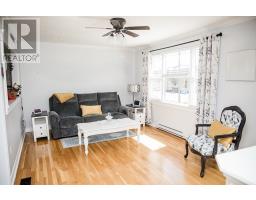 1098 Main Road thumbnail 10