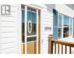 1098 Main Road thumbnail 2