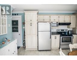 1098 Main Road thumbnail 5