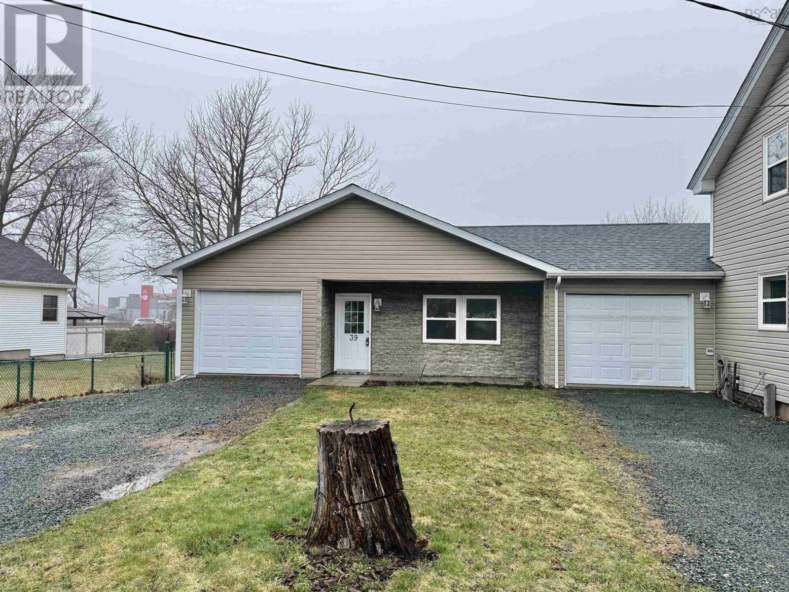 Property 31 of 34 of 39 Irving Street