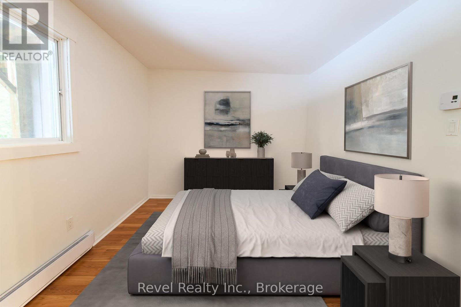 #227 17 HARBOUR STREET W - 4