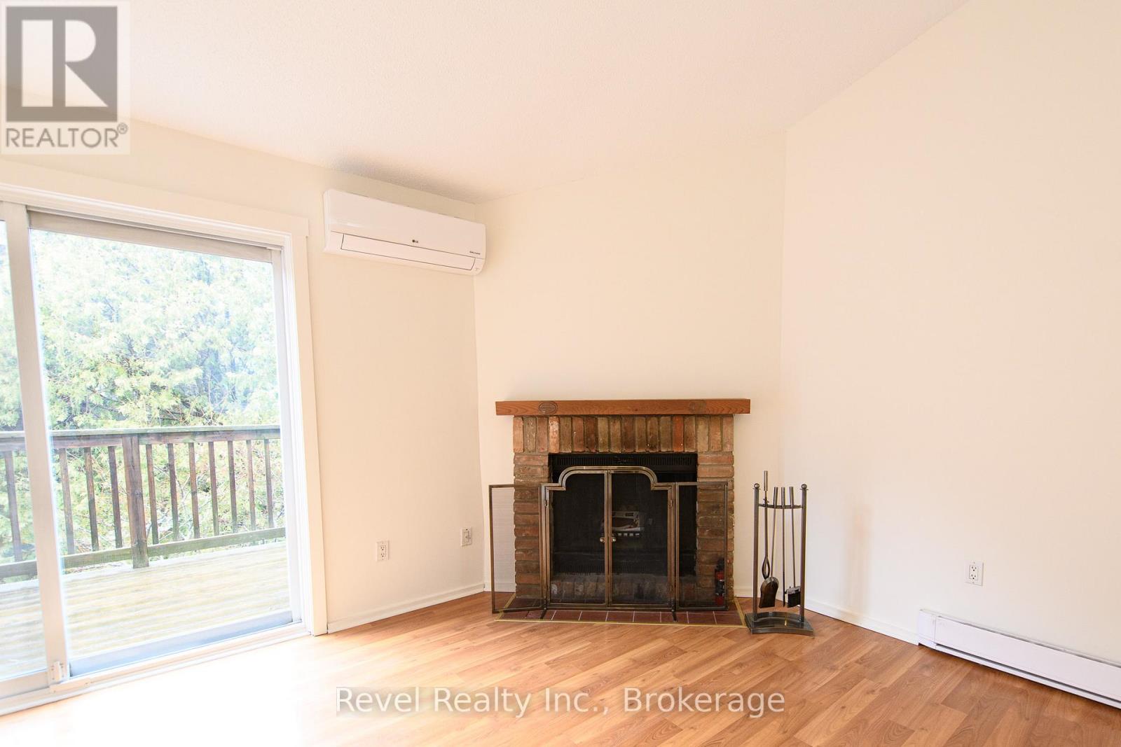 #227 17 HARBOUR STREET W - 9