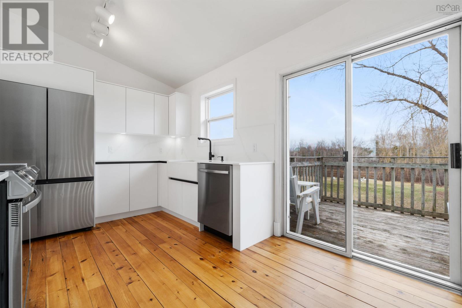 Property 17 of 48 of 30 Semple Creek Road