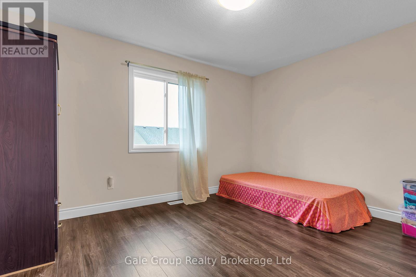 48 CASH CRESCENT - 22