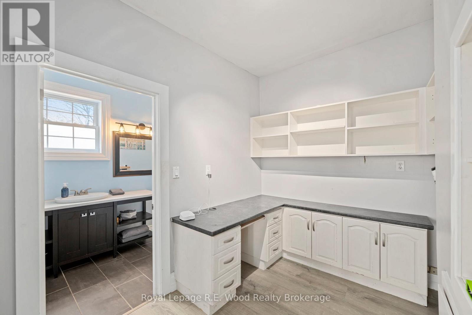 23 SPRUCE STREET W — photo 12