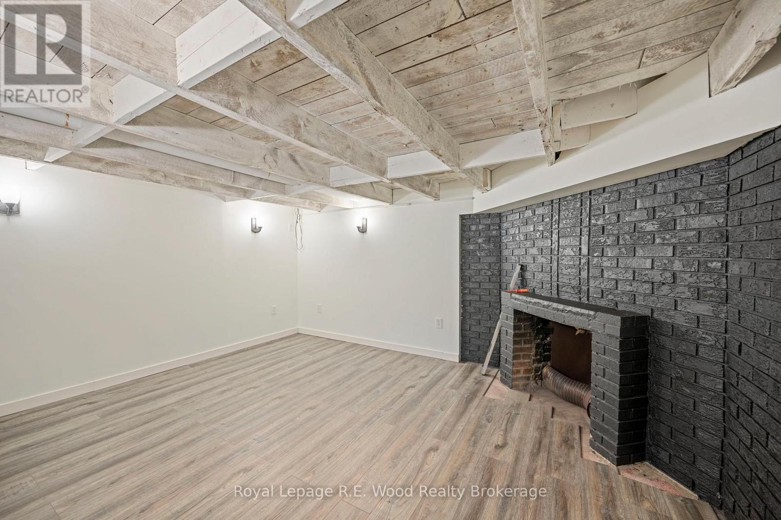 23 SPRUCE STREET W — photo 29