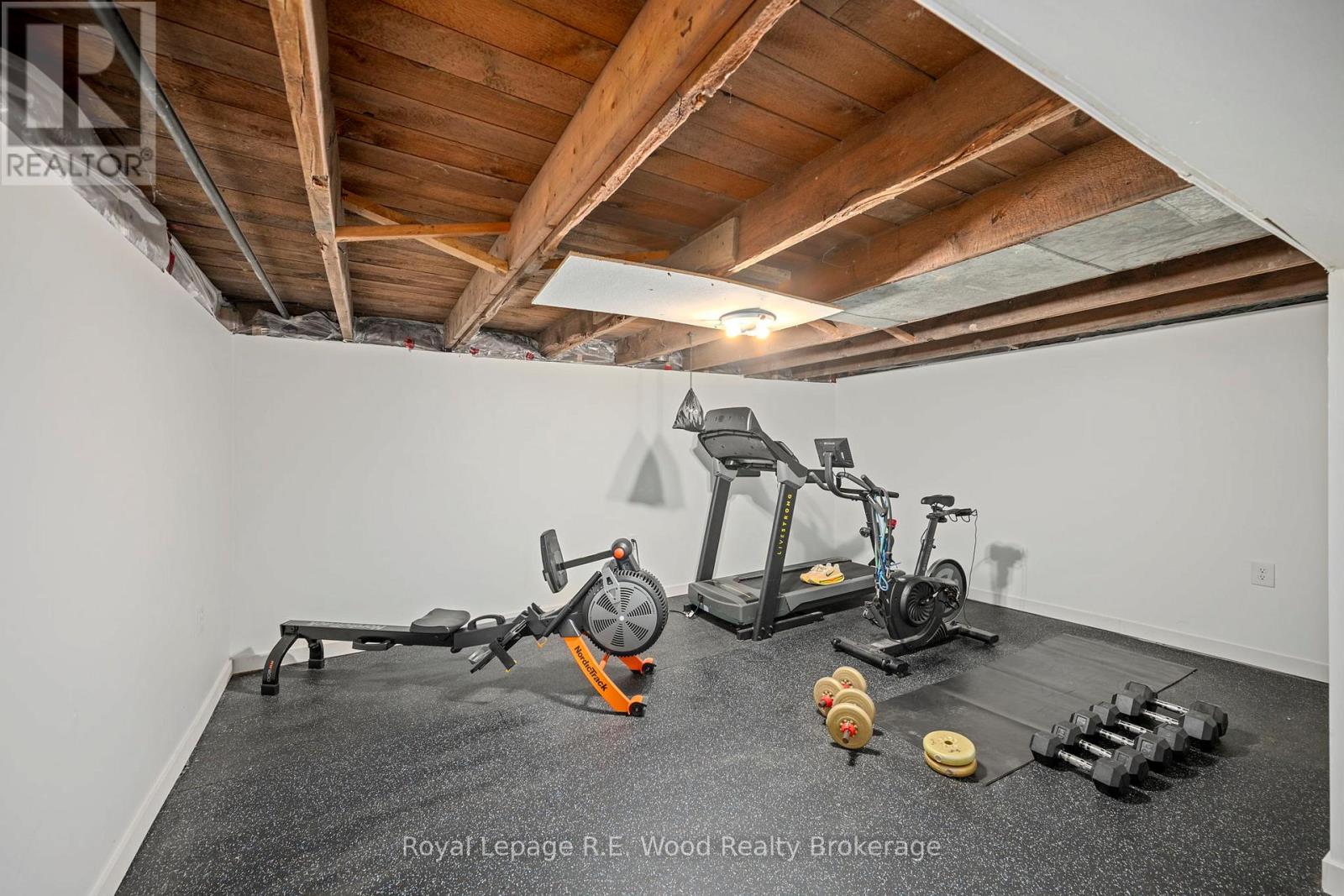 23 SPRUCE STREET W — photo 31