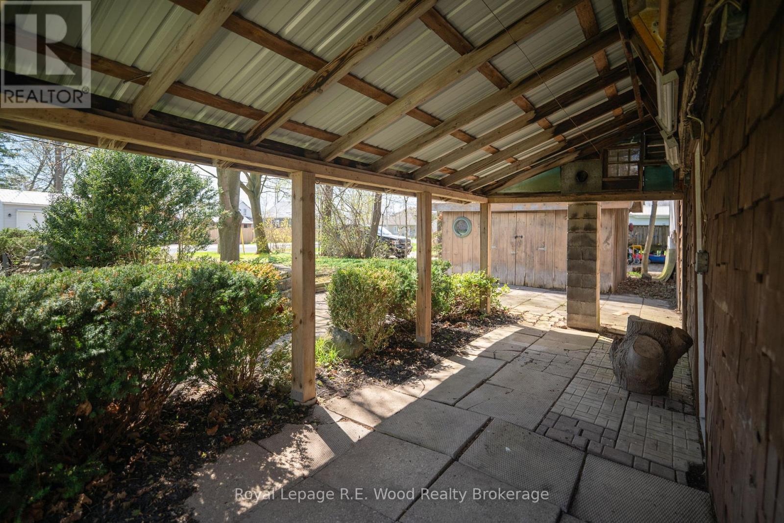 23 SPRUCE STREET W — photo 37
