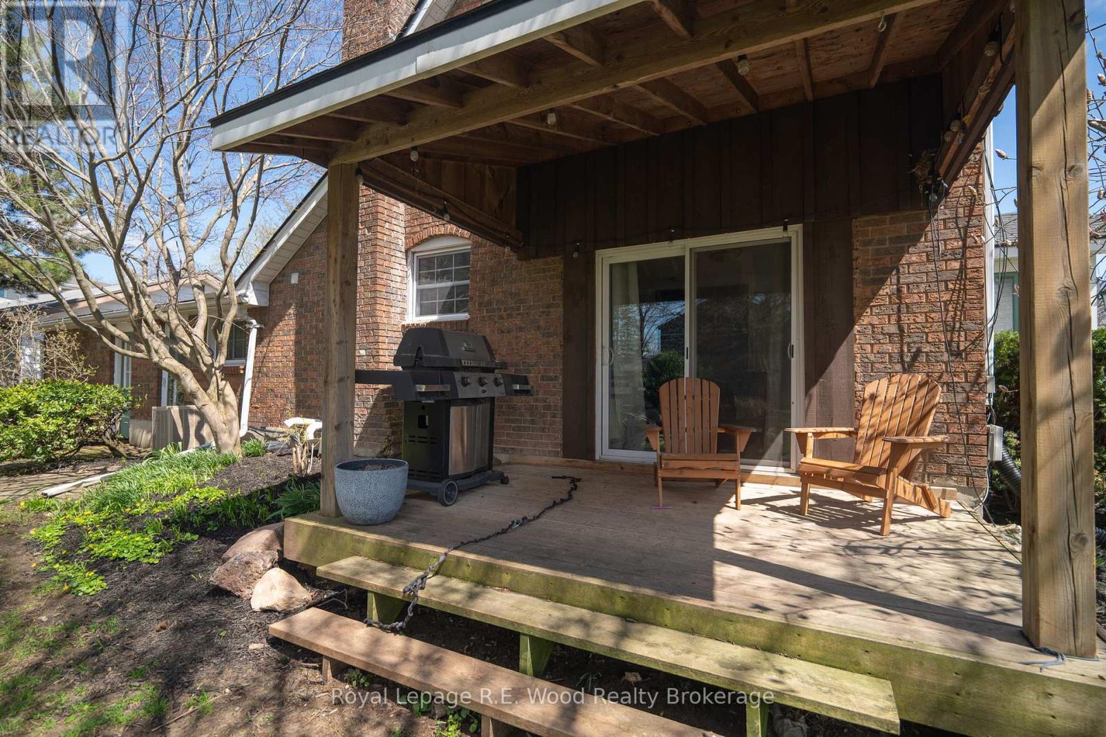 23 SPRUCE STREET W — photo 39