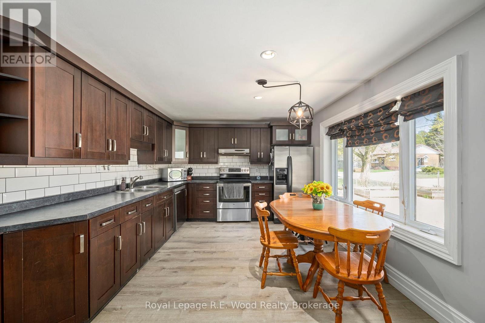 23 SPRUCE STREET W — photo 8