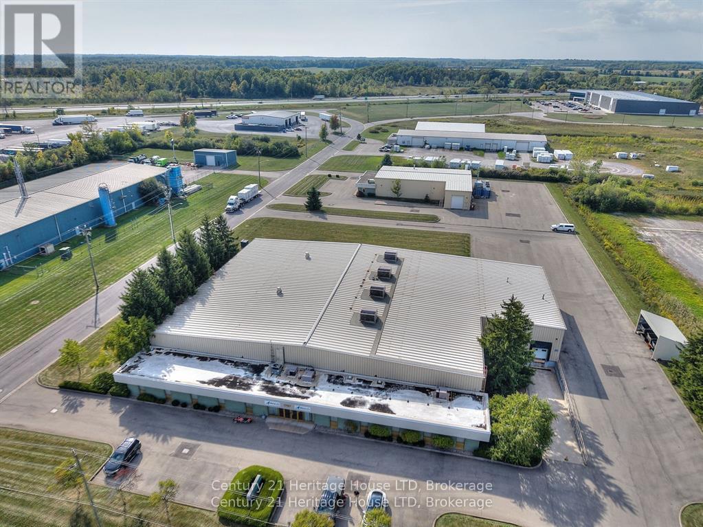 1767 Pettit Road - close to QEW (major highway)