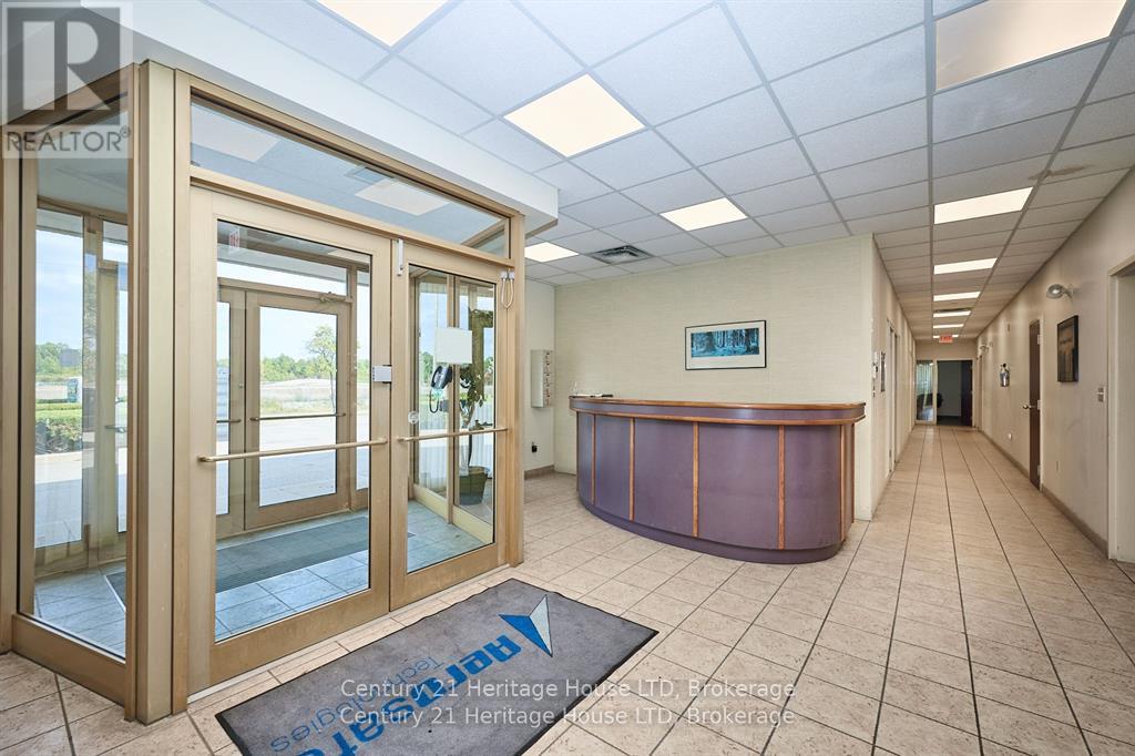 Entrance and reception