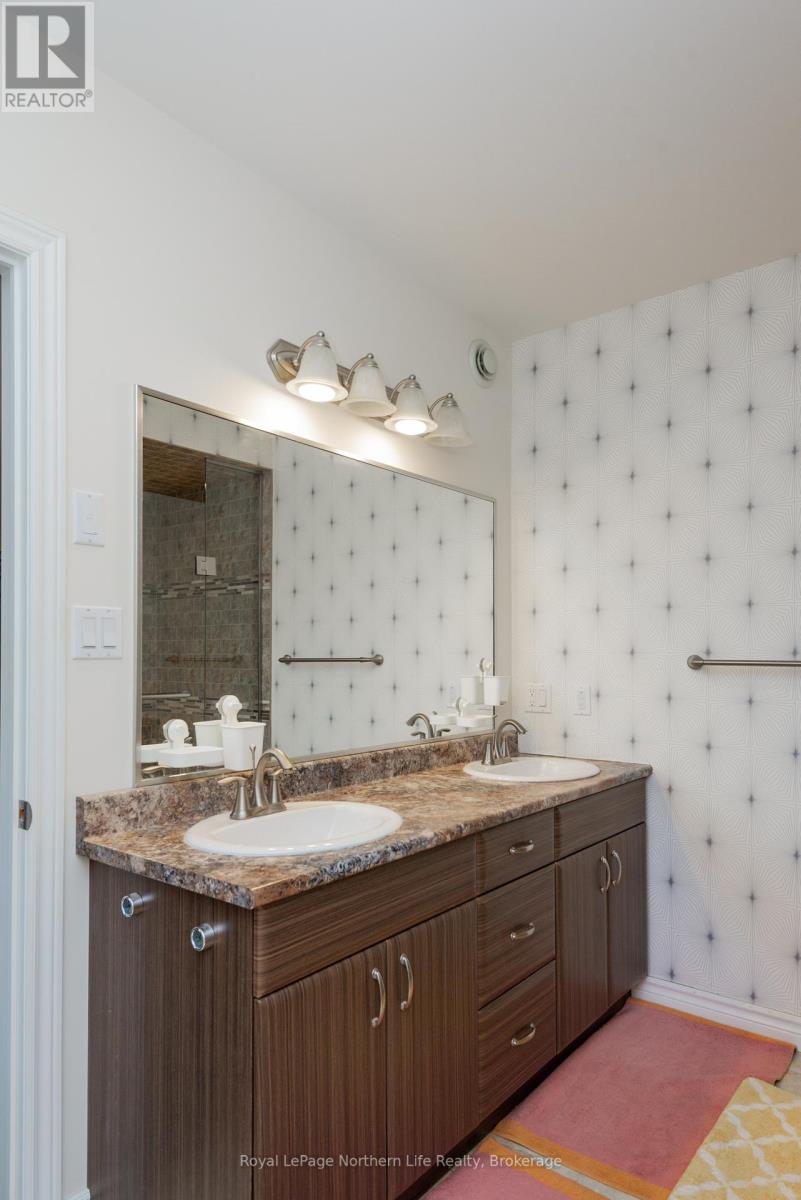 5 SUGARBUSH STREET — photo 19