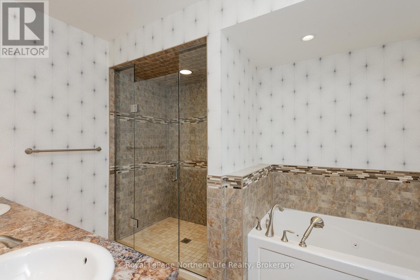 5 SUGARBUSH STREET — photo 20