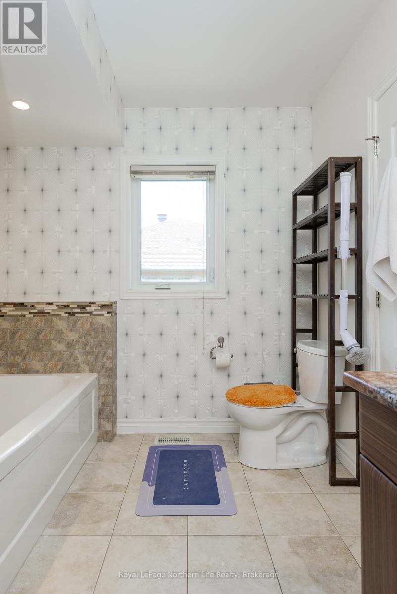 5 SUGARBUSH STREET — photo 21