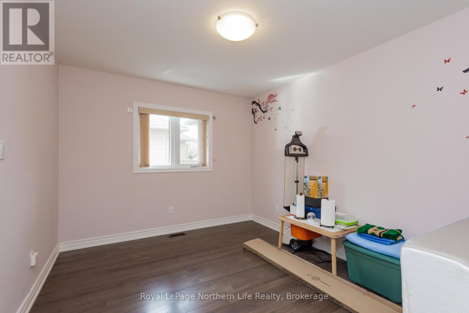 5 SUGARBUSH STREET — photo 22