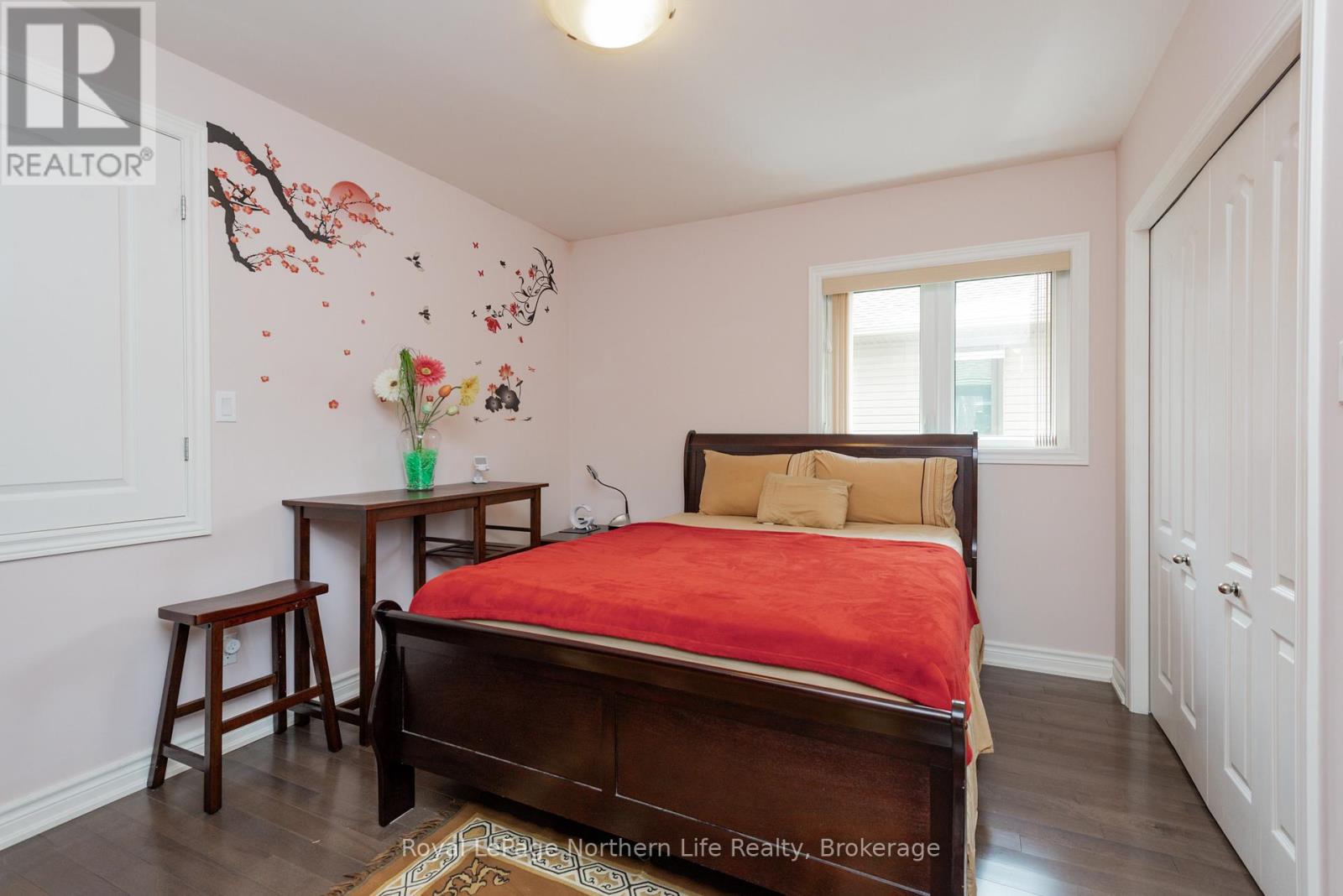 5 SUGARBUSH STREET — photo 23