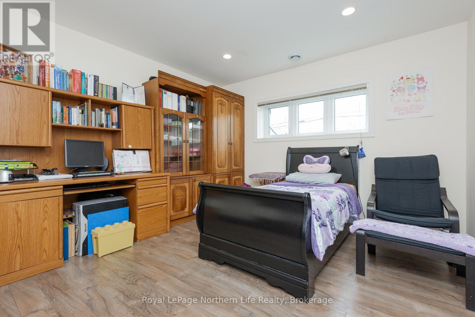 5 SUGARBUSH STREET — photo 29