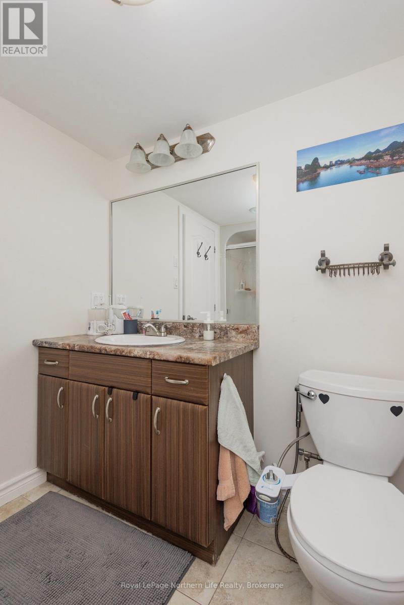5 SUGARBUSH STREET — photo 31