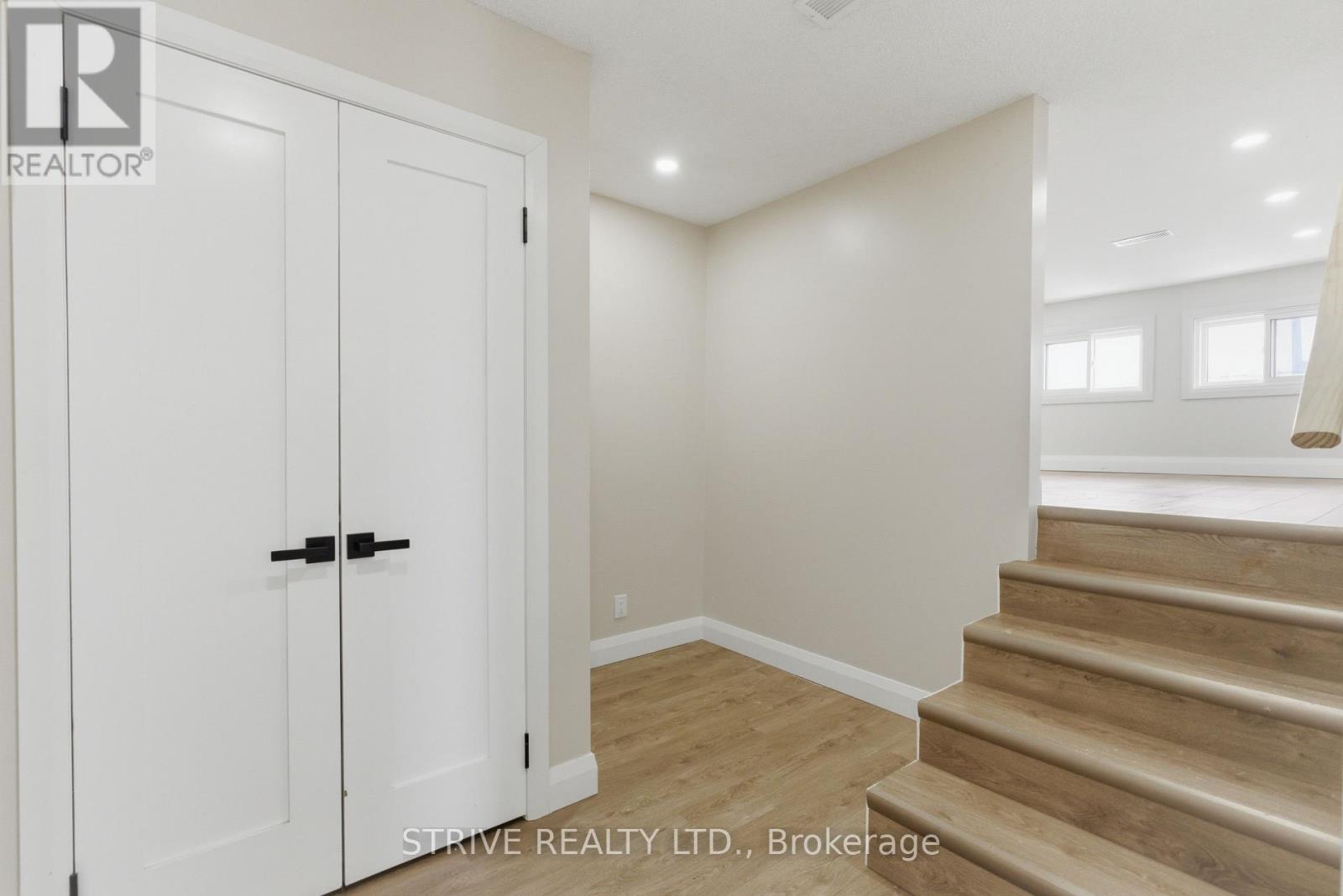 290 LAKEVIEW PARK AVENUE - 22