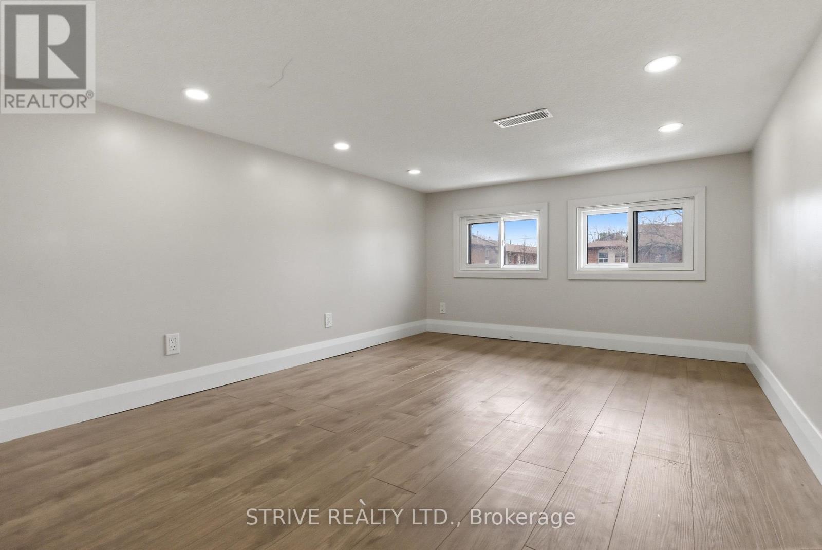 290 LAKEVIEW PARK AVENUE - 24