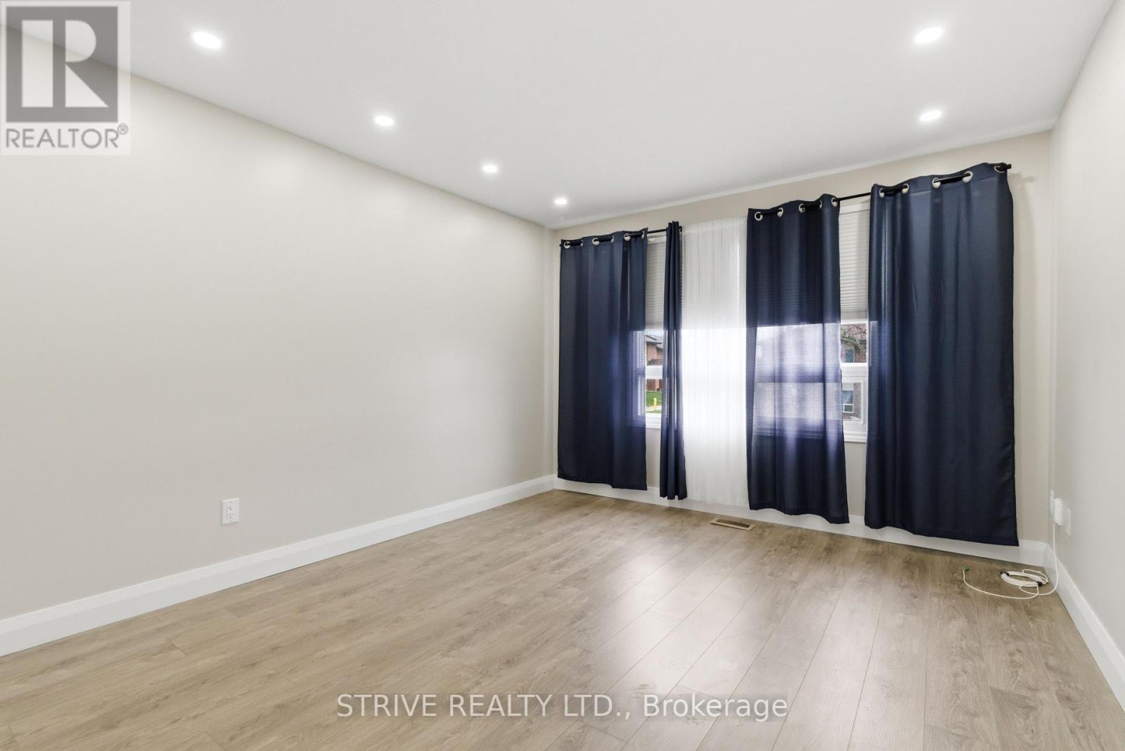 290 LAKEVIEW PARK AVENUE - 4