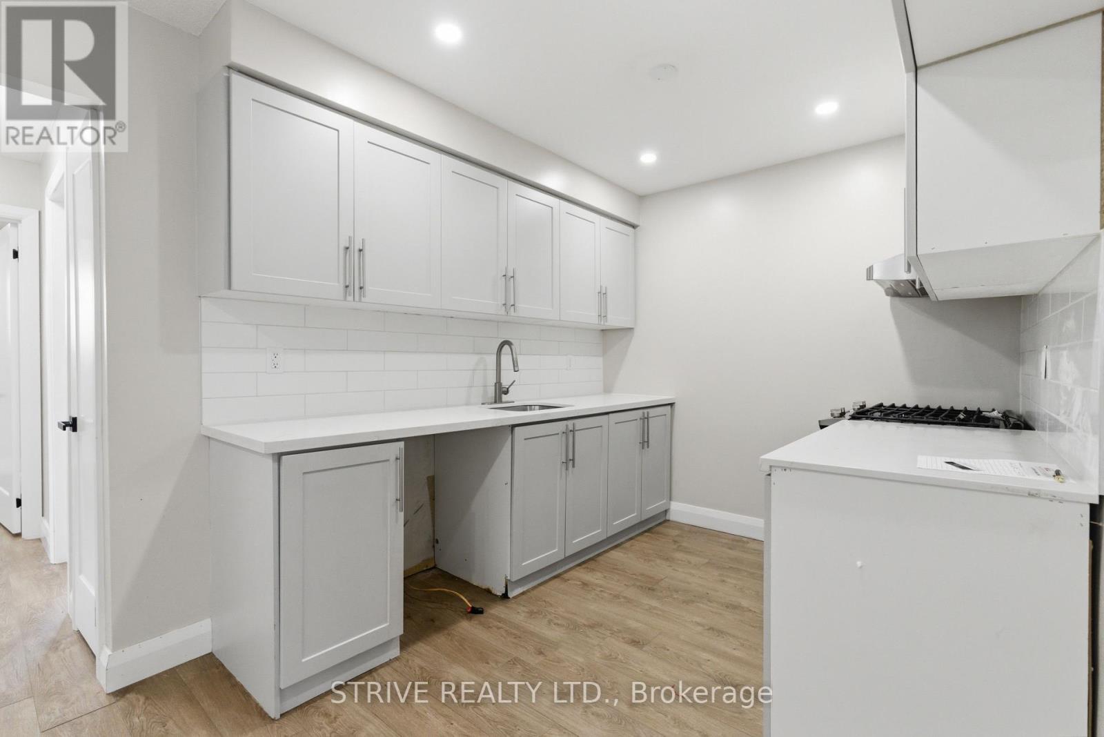 290 LAKEVIEW PARK AVENUE - 5