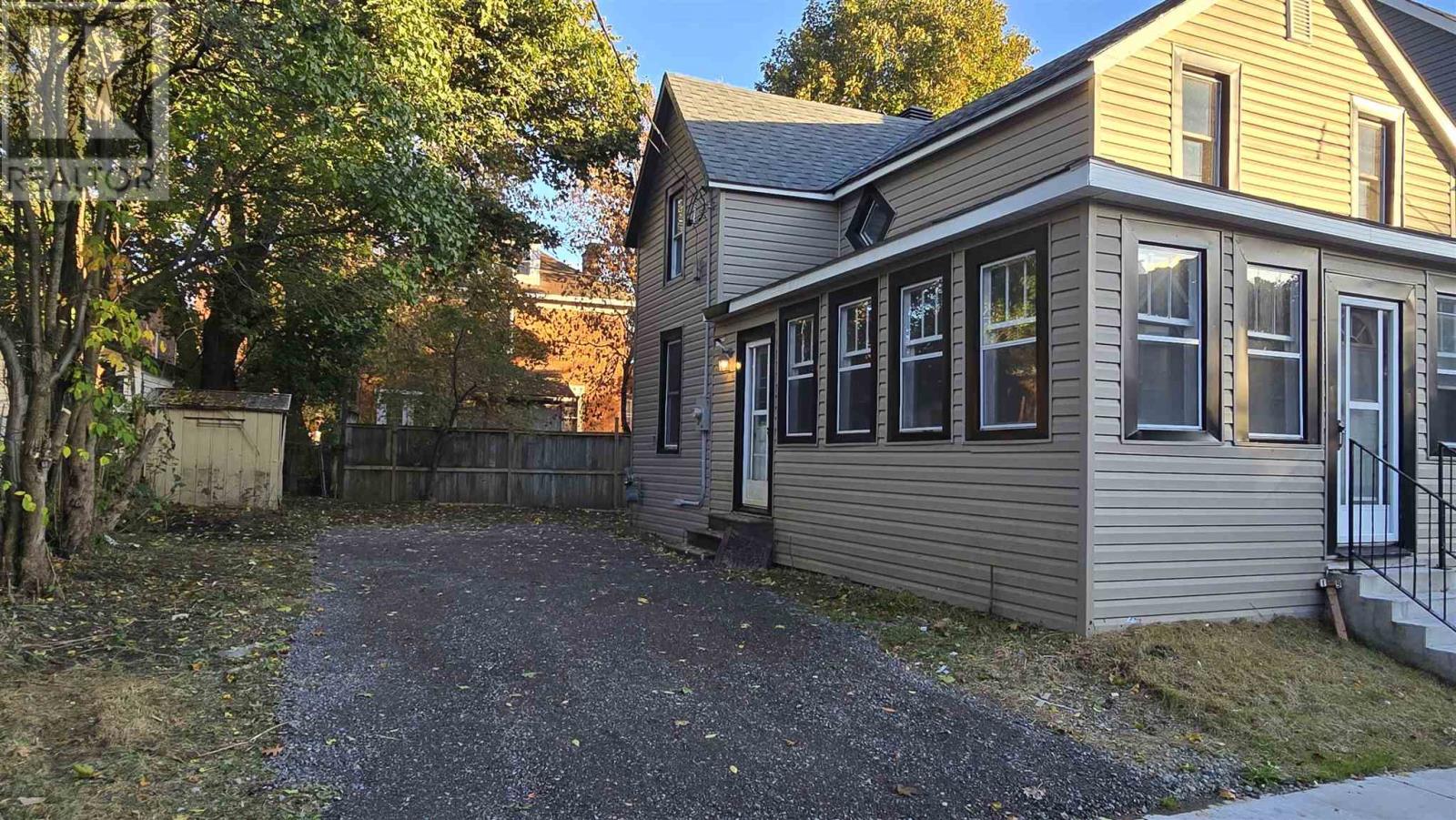 136 Biggings AVE, Sault Ste. Marie, Ontario, P6A3T9 — Photo 2