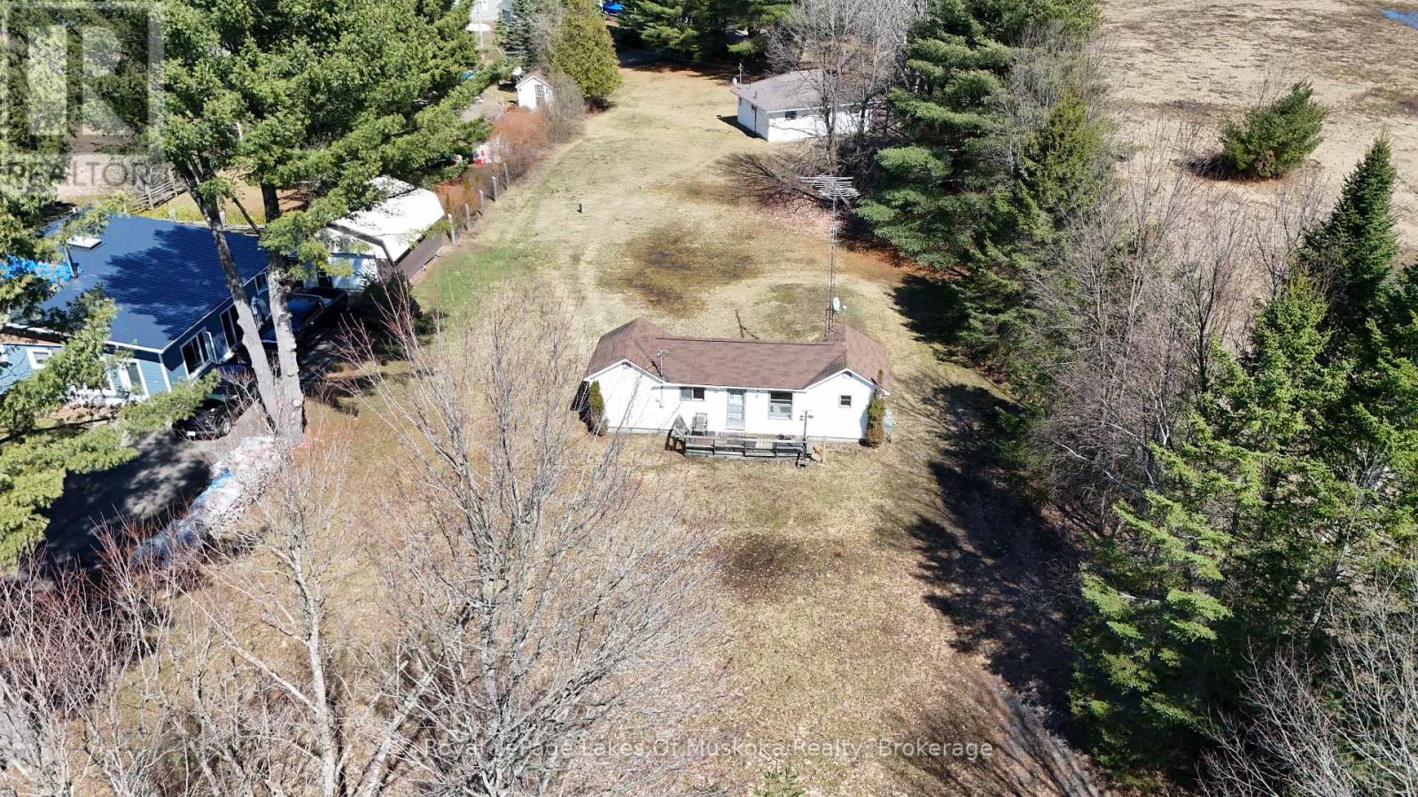 House at front, cottage at back of lot