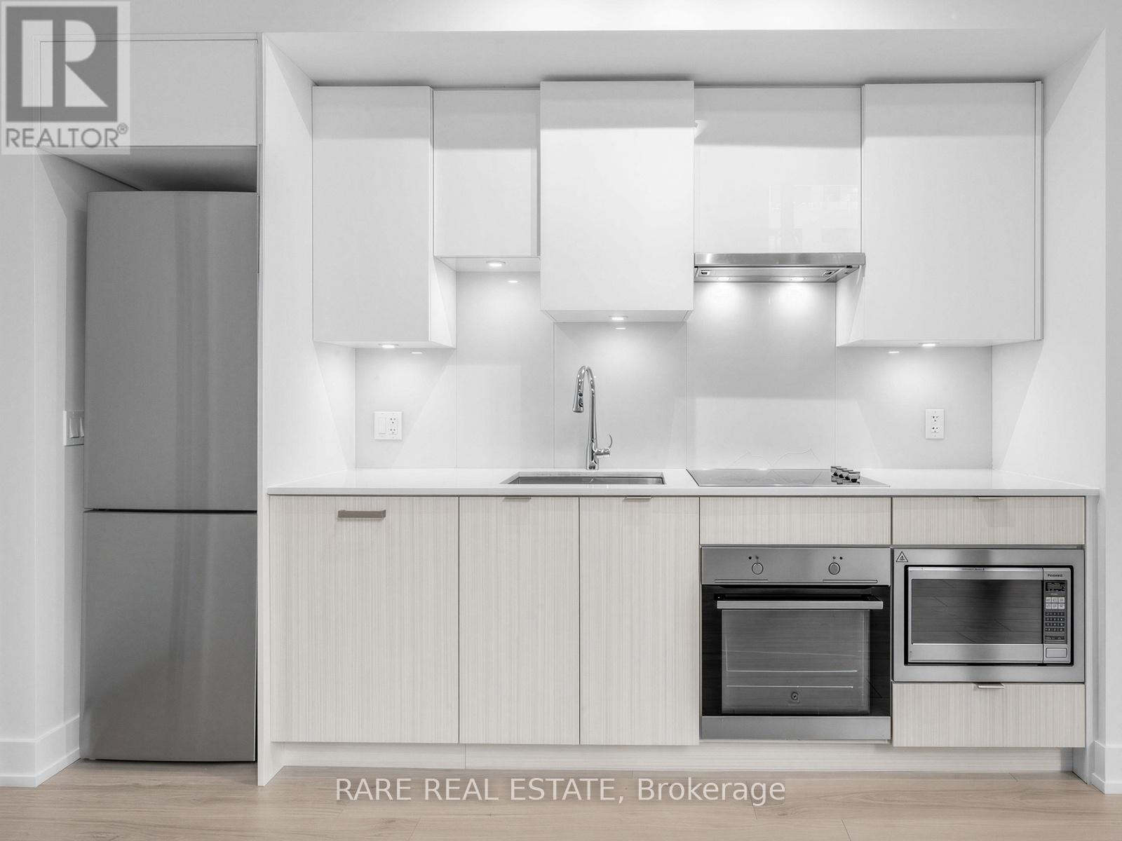 Listing photo of 105 - 99 BROADWAY AVENUE