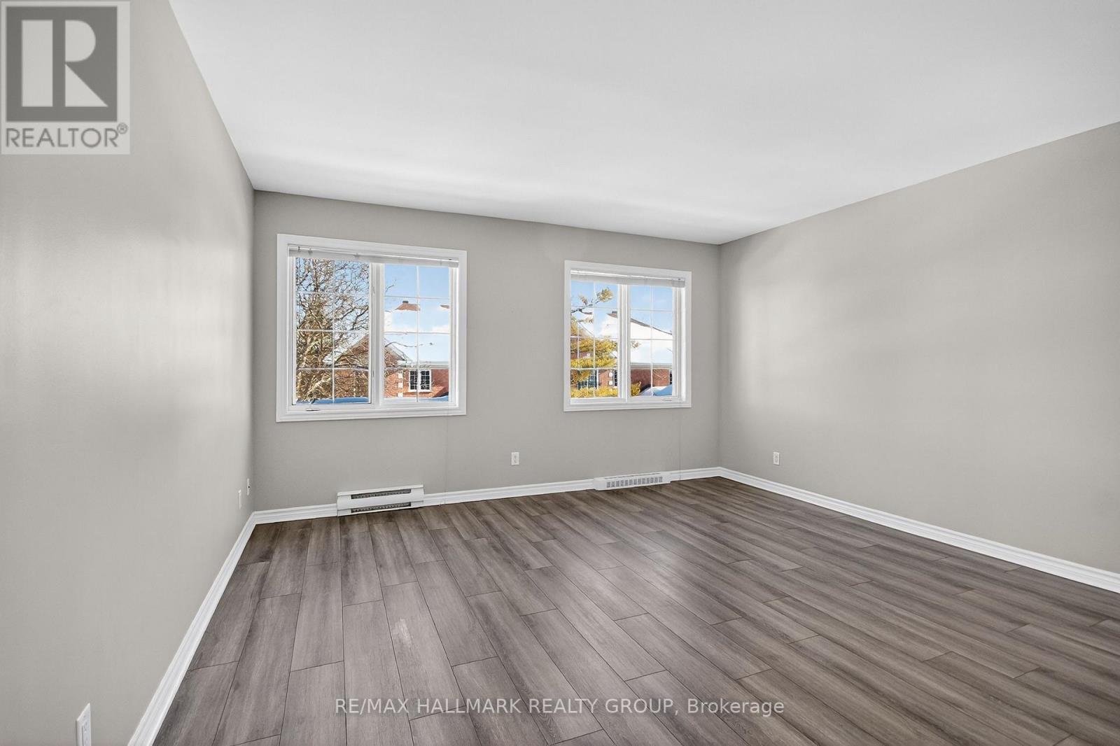 2B - 51 ROBSON COURT — photo 36