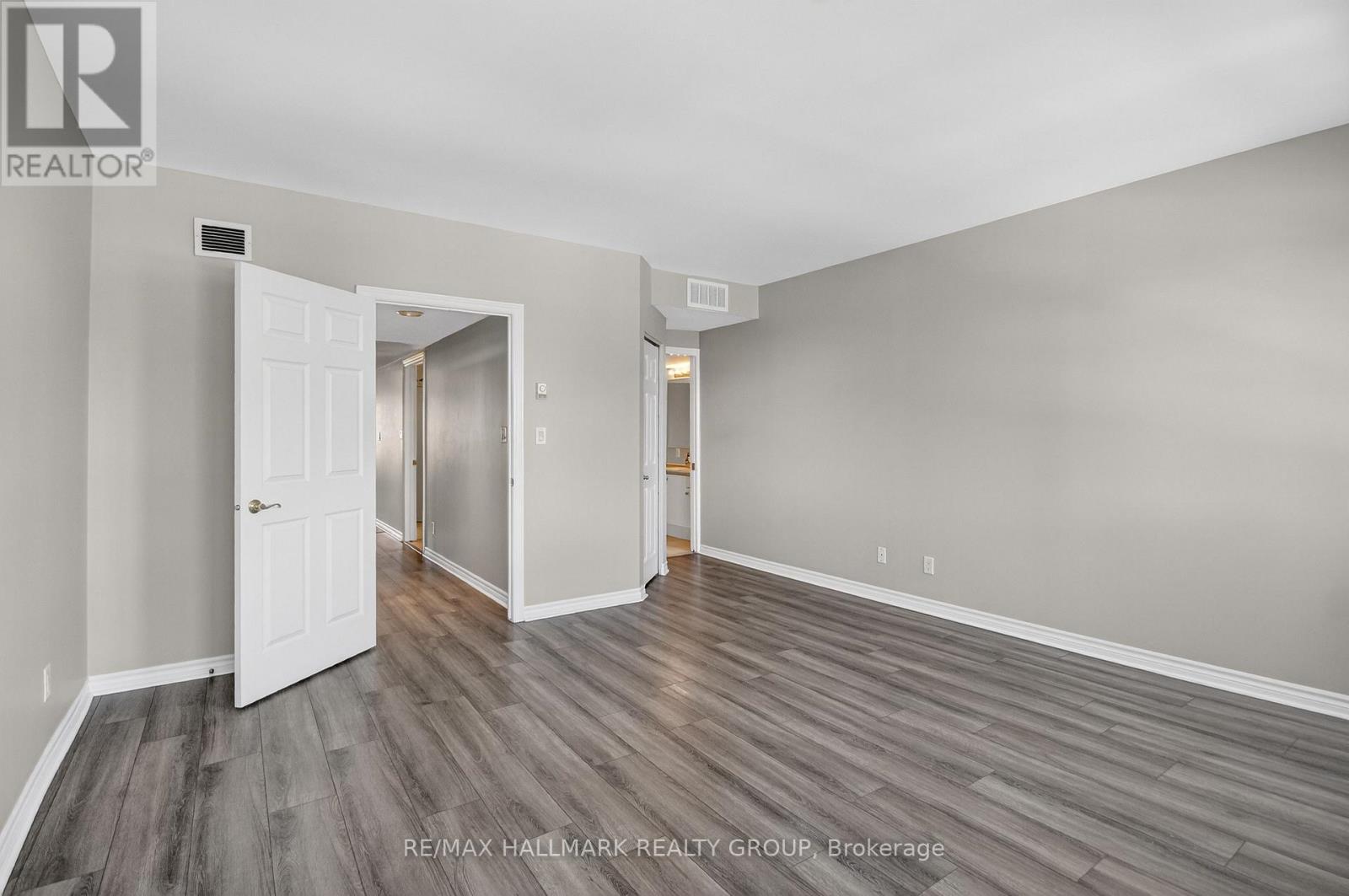 2B - 51 ROBSON COURT — photo 40