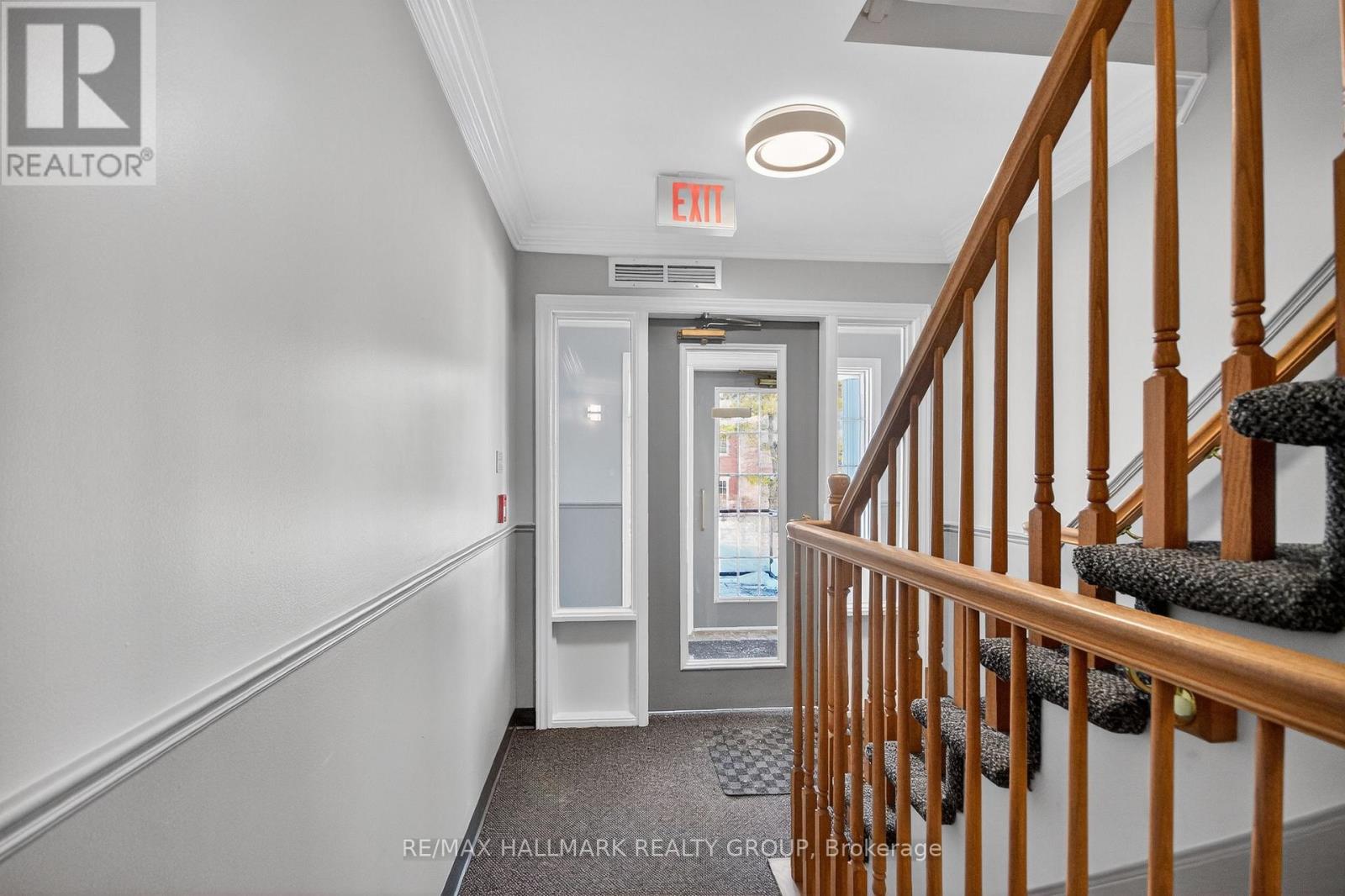 2B - 51 ROBSON COURT — photo 4