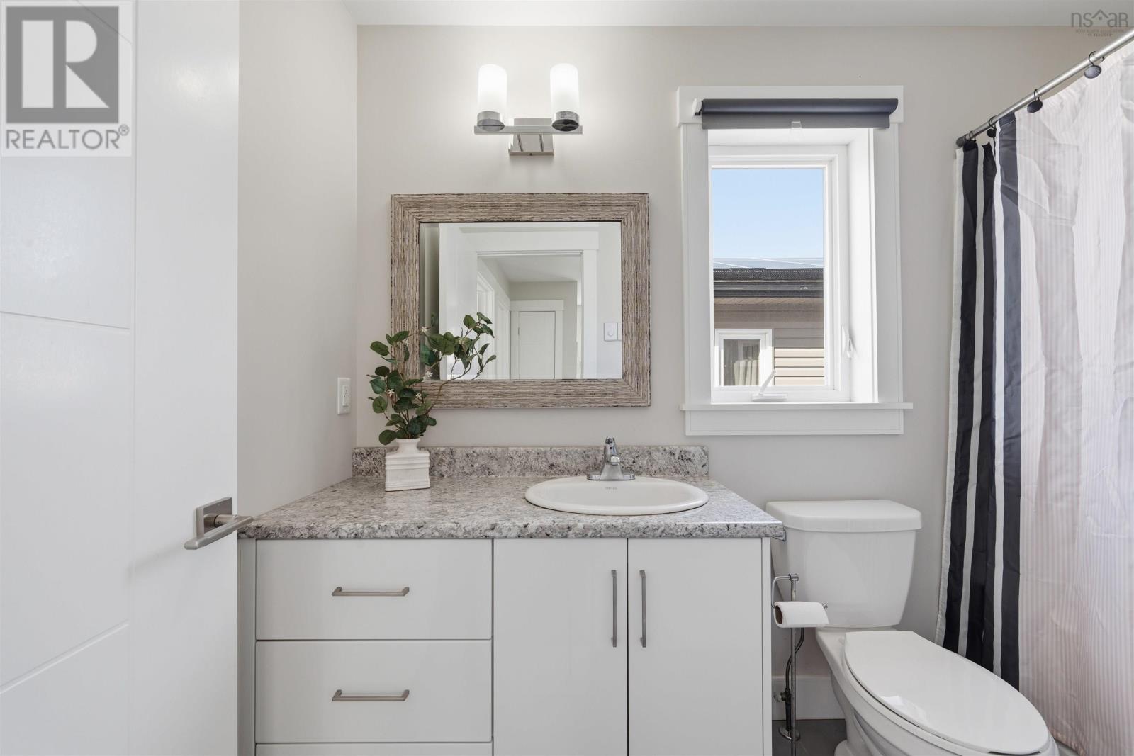 Property 24 of 47 of 120 Mica Crescent