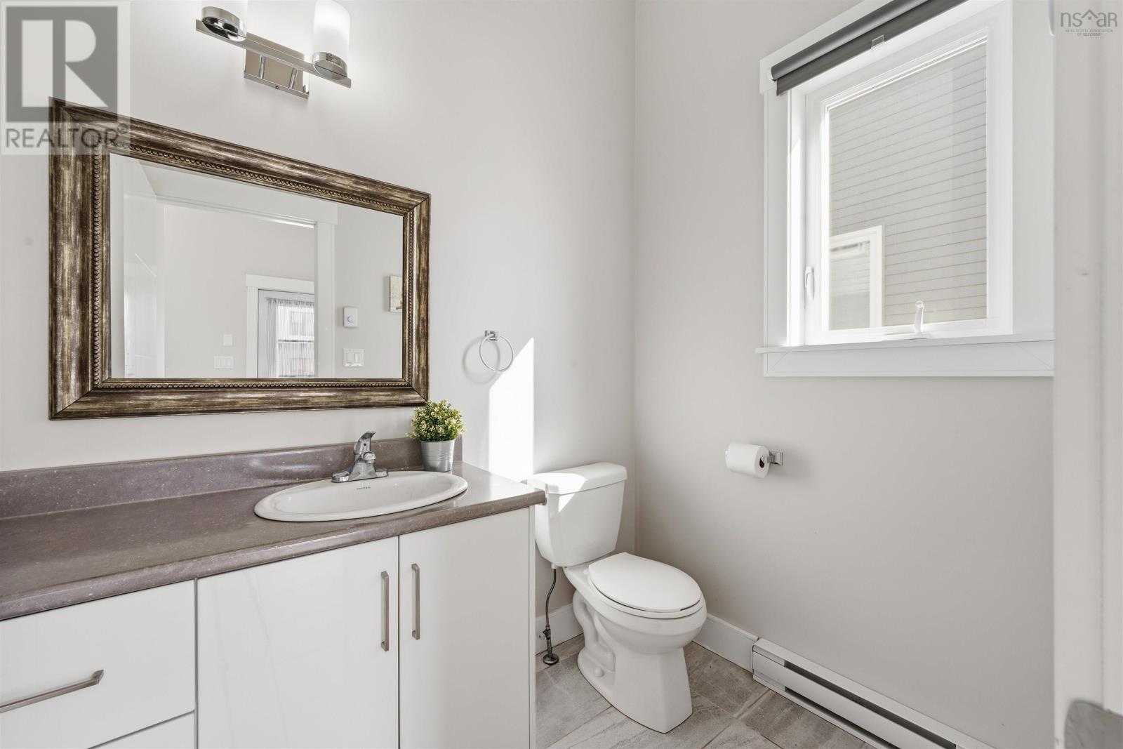 Property 8 of 47 of 120 Mica Crescent