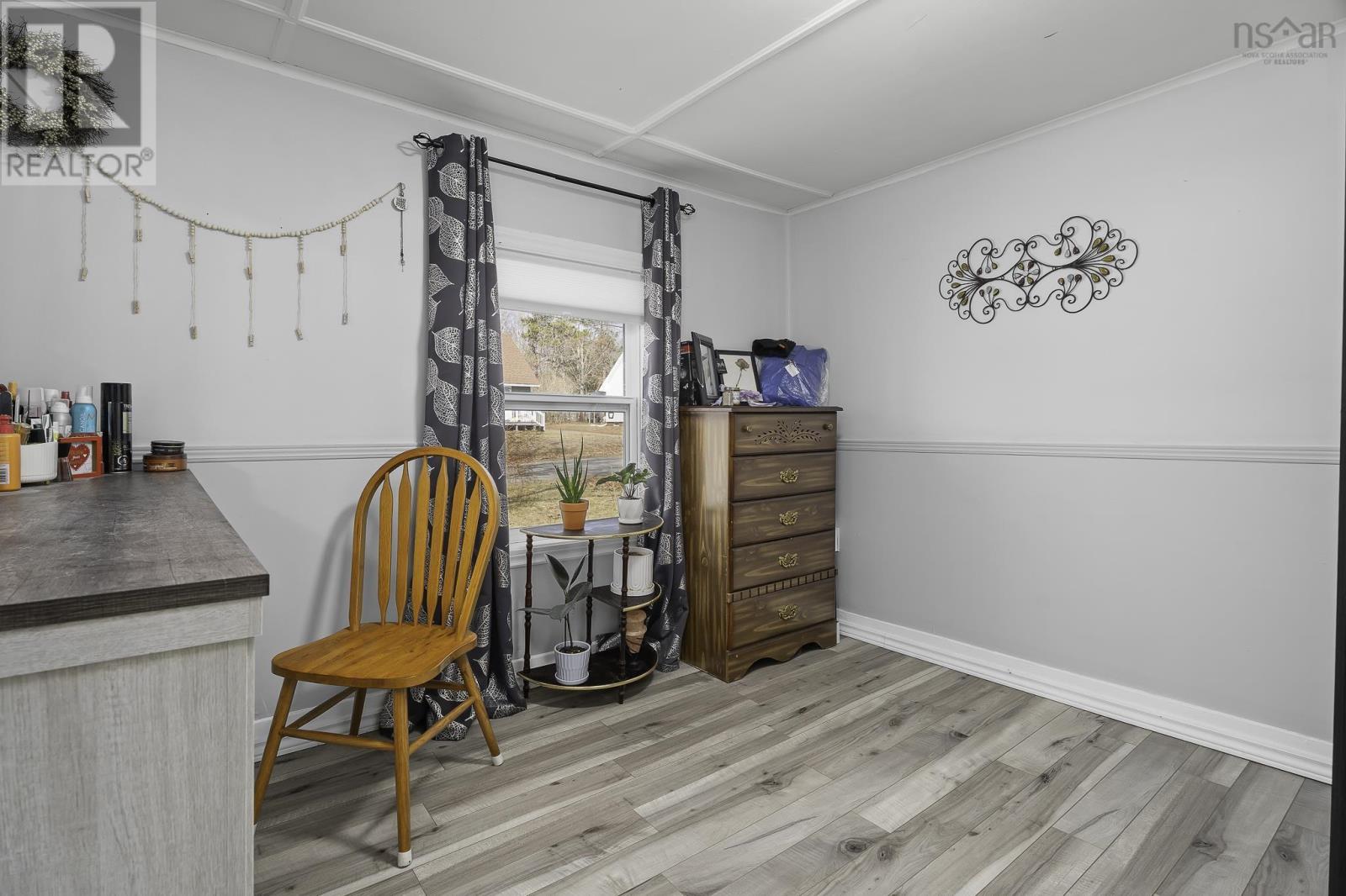 Property 21 of 39 of 215 Oakdene Avenue