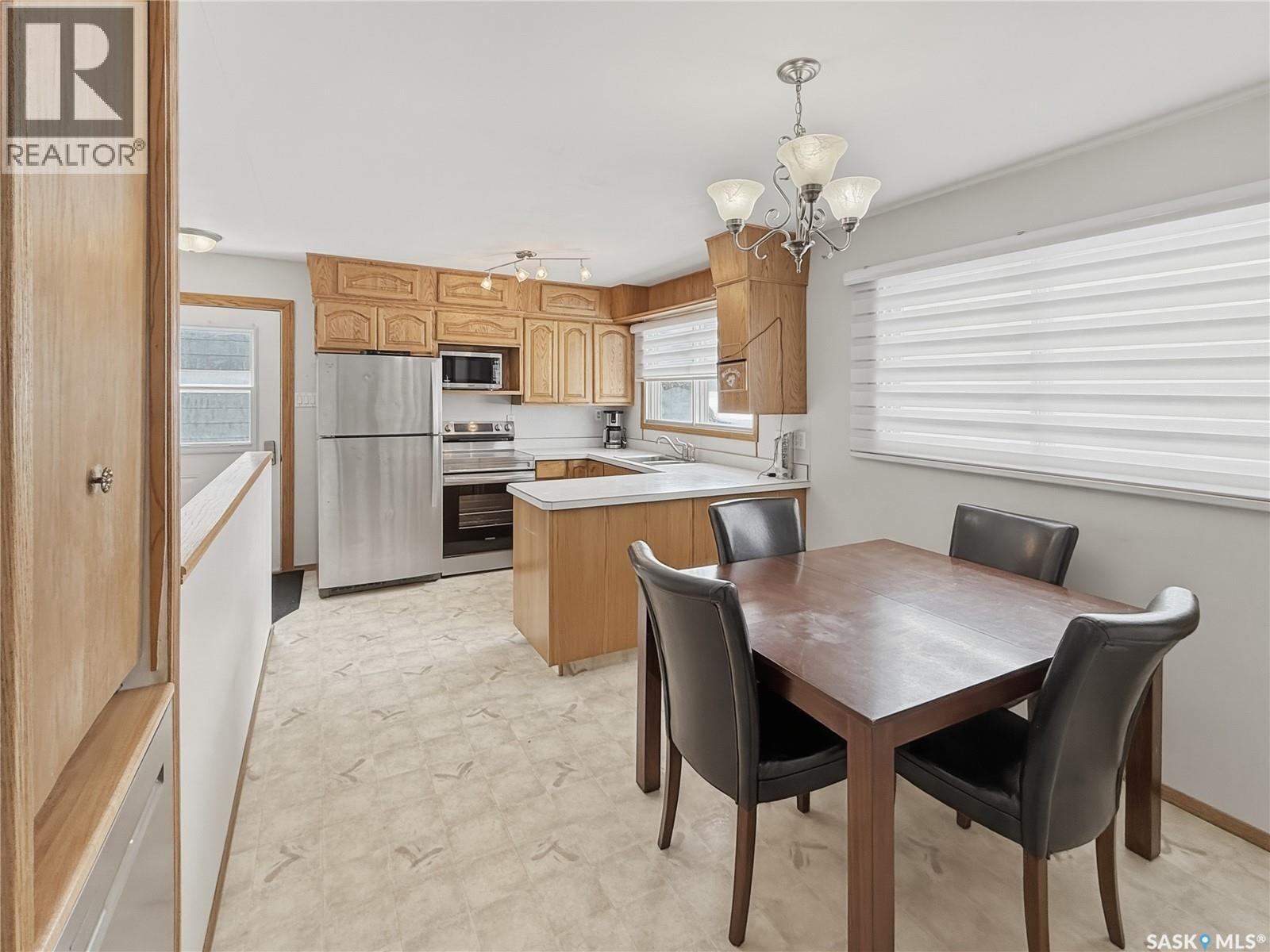 525 6th AVENUE NW - 4