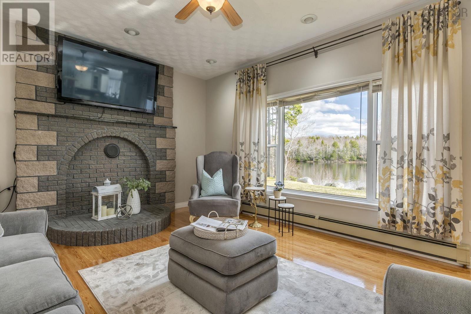 Property 20 of 52 of 35 Longburn Drive