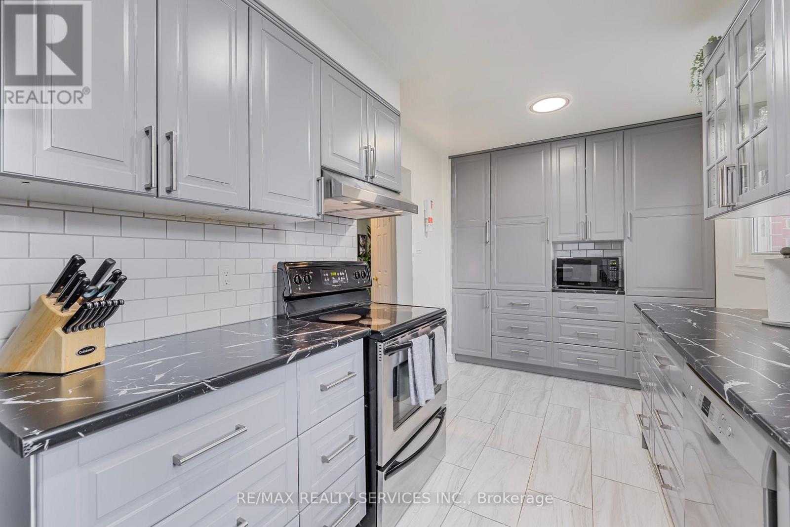 40 CRENSHAW COURT — photo 13