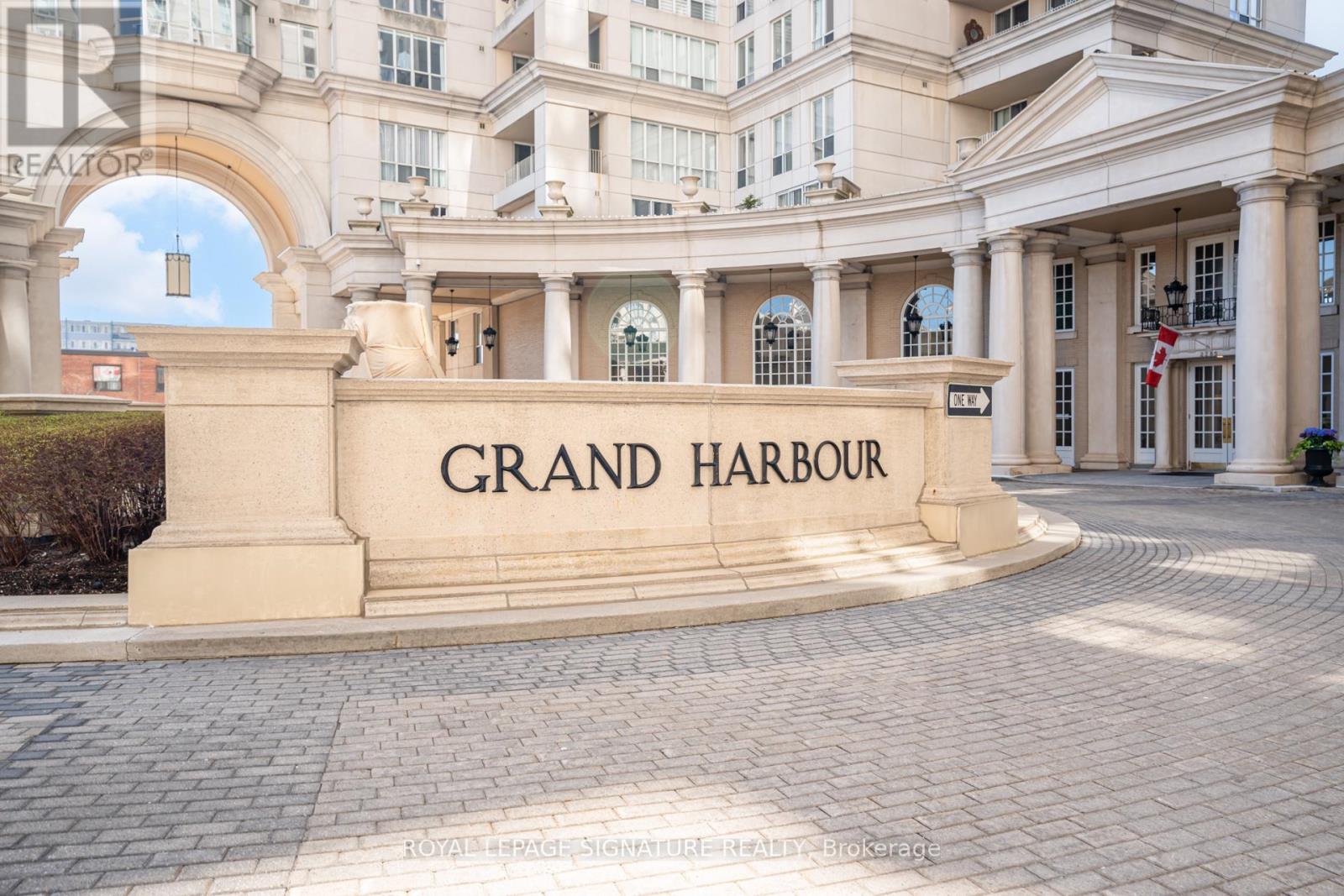 1006 - 2287 LAKE SHORE BOULEVARD W