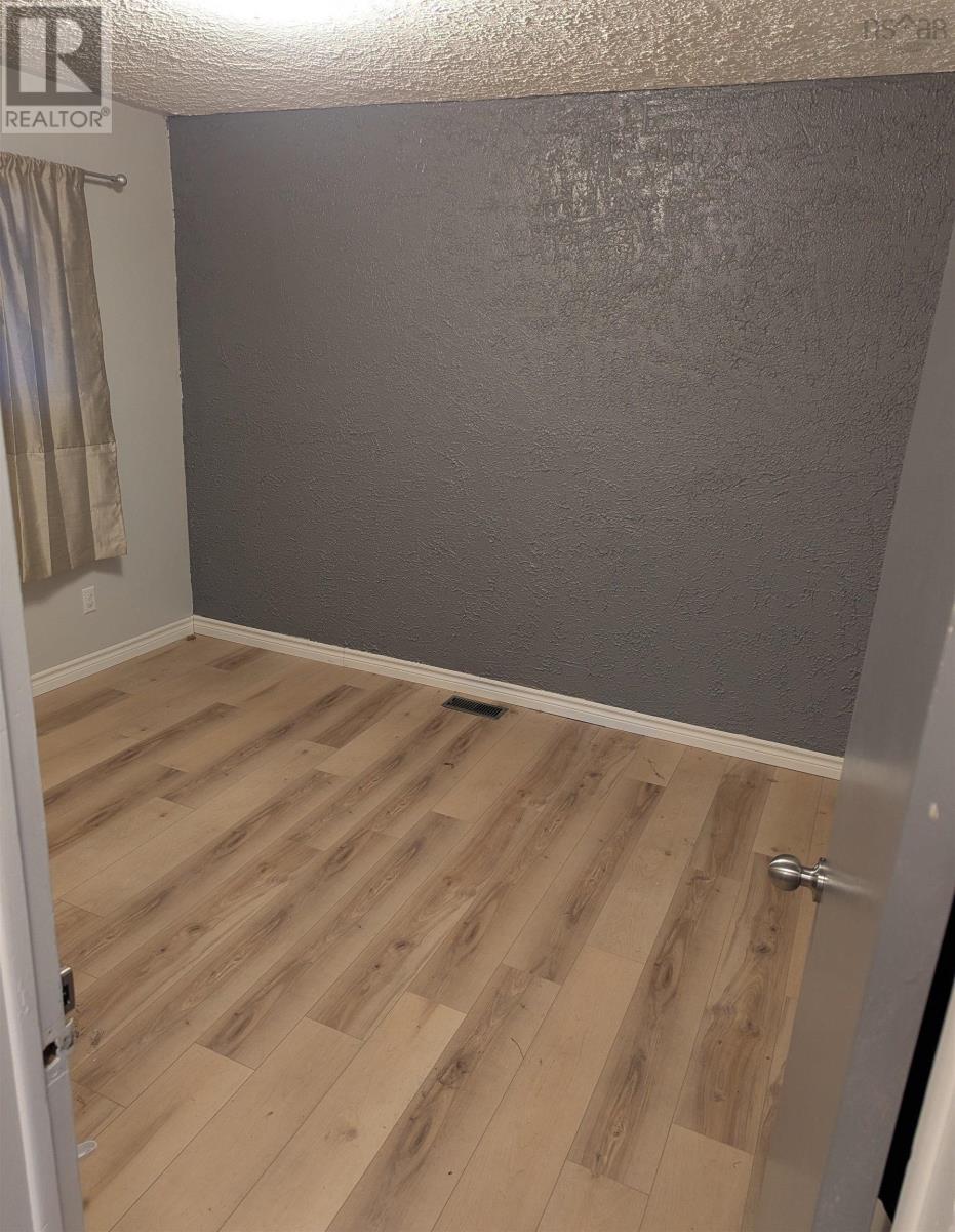 Property 15 of 23 of 146/148 Roleika Drive