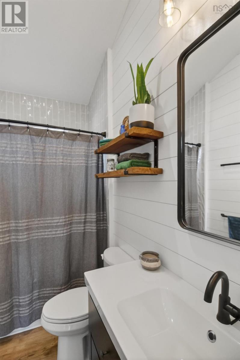 Property 24 of 36 of 232 Leslie Road