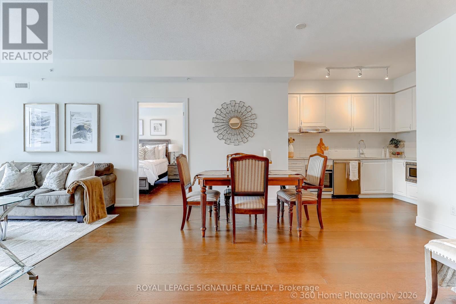 #301 7 KENASTON GARDENS - 9