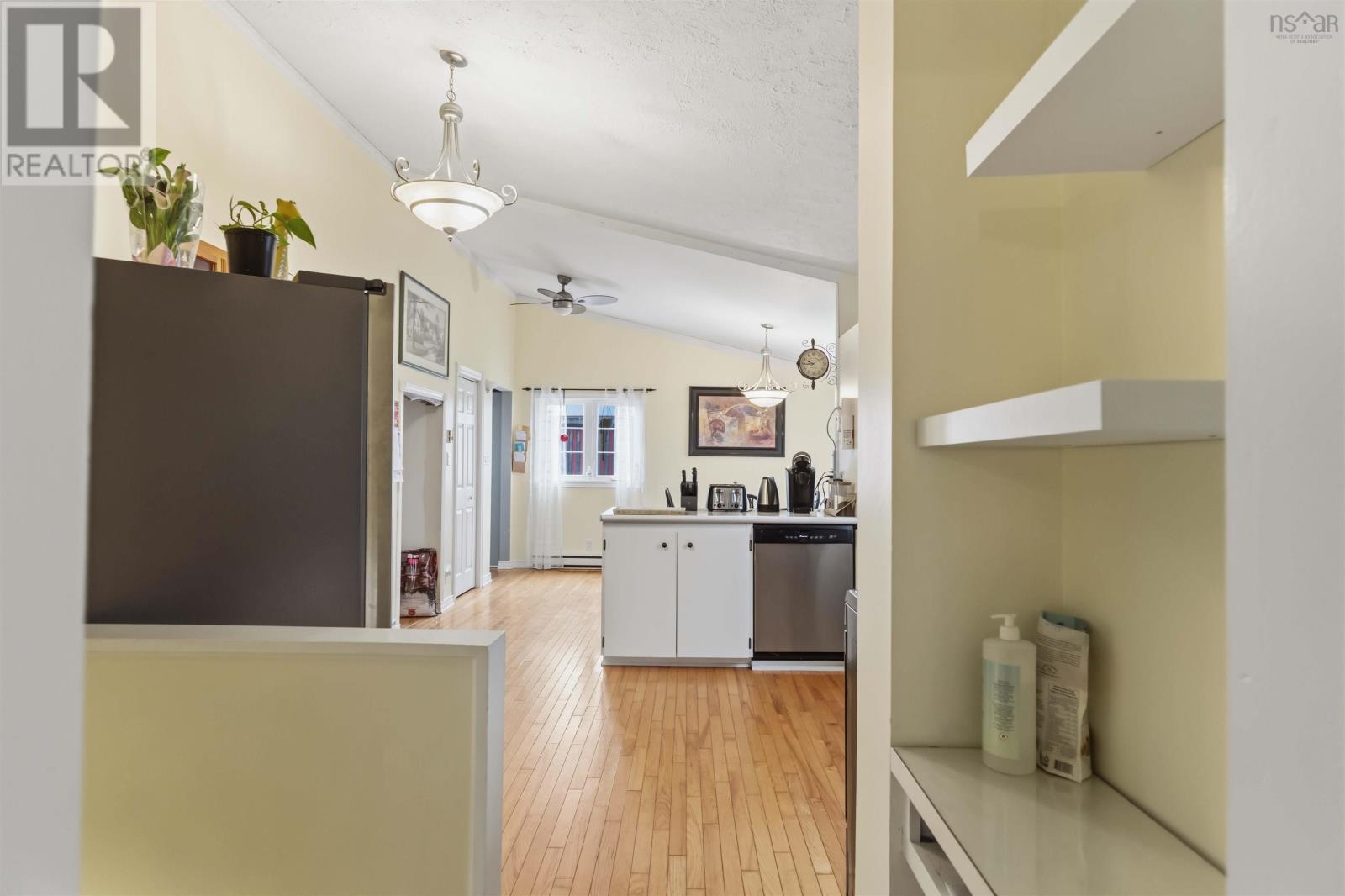 Property 20 of 49 of 7140 Highway 201