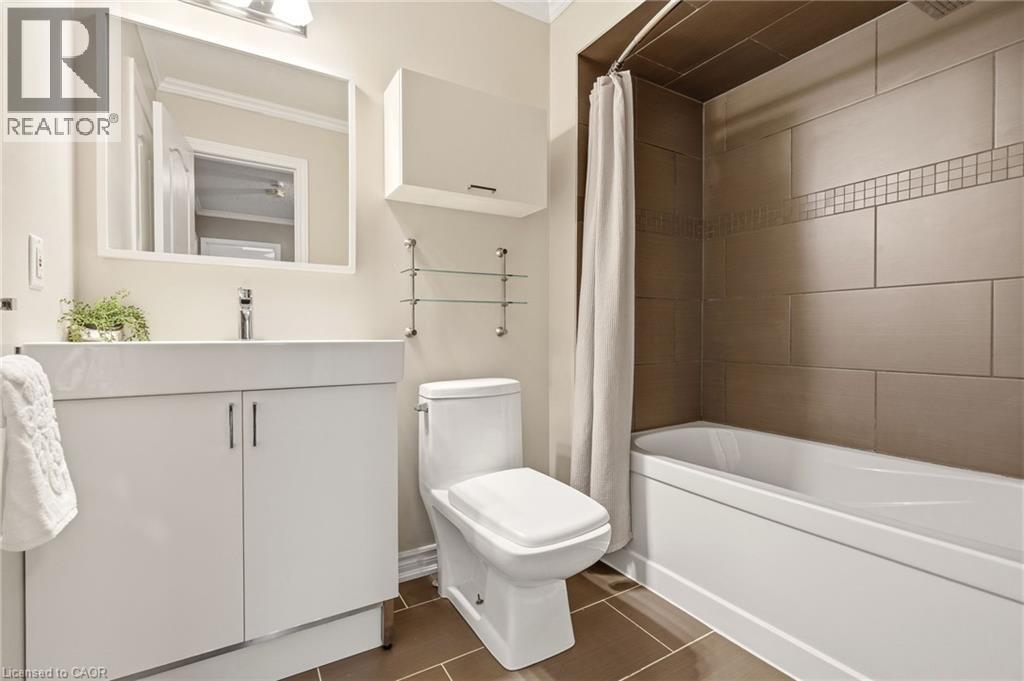 95 THORNLODGE Drive - 23